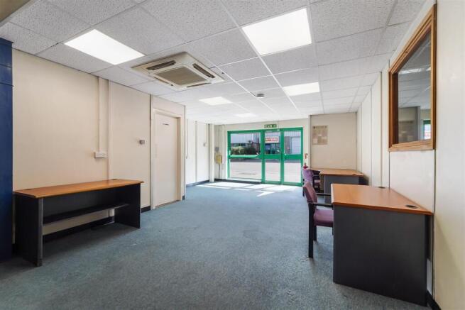 EPSOM DOWNS METRO CENTRE, UNIT 6 (15).jpg