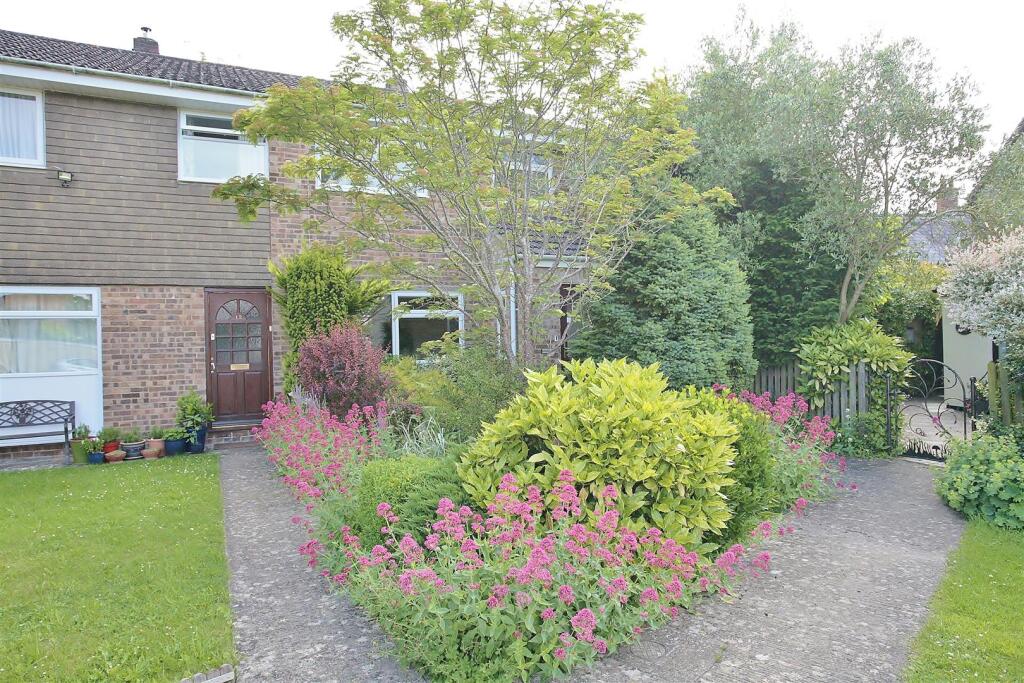 Main image of property: KIDLINGTON