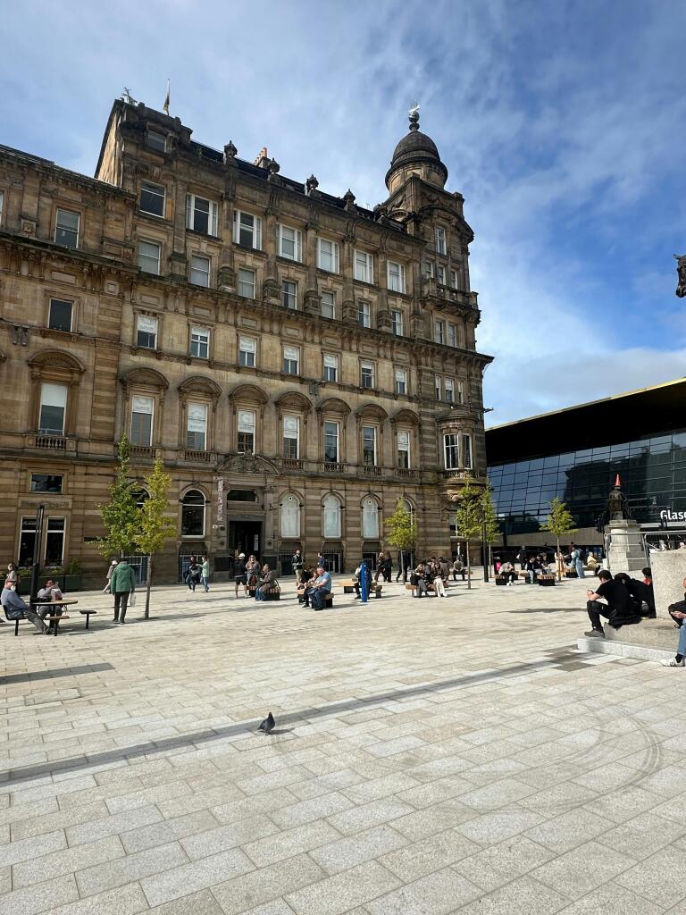 Main image of property: 5/2 Merchant House, 30 George Square, Glasgow, G2 1EG