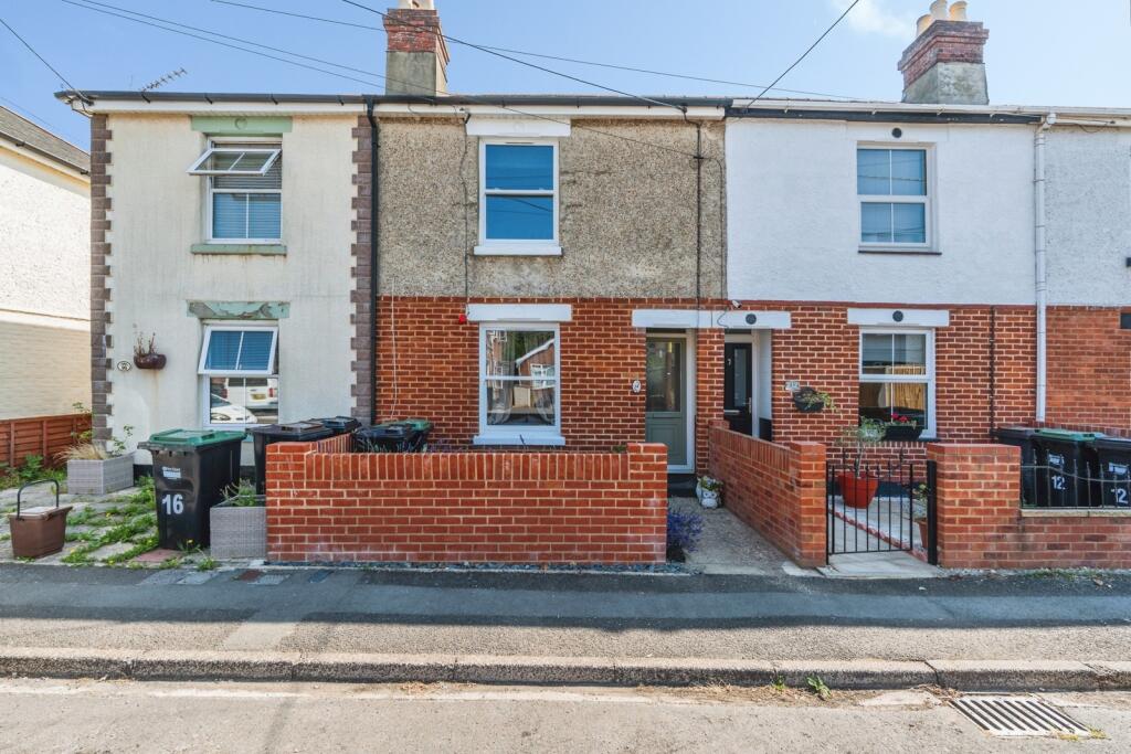 Main image of property: Brokenford Avenue, SOUTHAMPTON, Hampshire, SO40