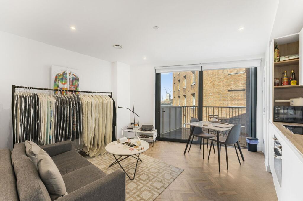 Main image of property: Gillender Street, River Apartments, E3