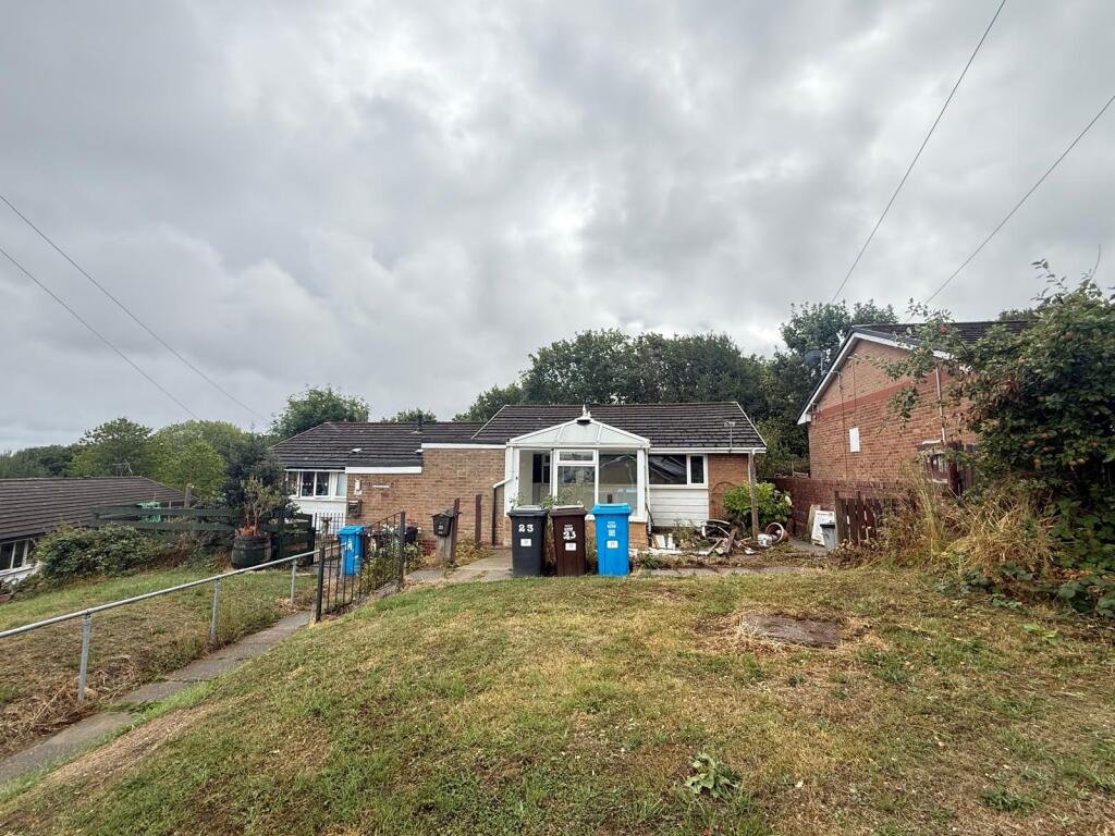 Main image of property: Oxley Close, Stocksbridge, Sheffield, South Yorkshire, S36 1LG