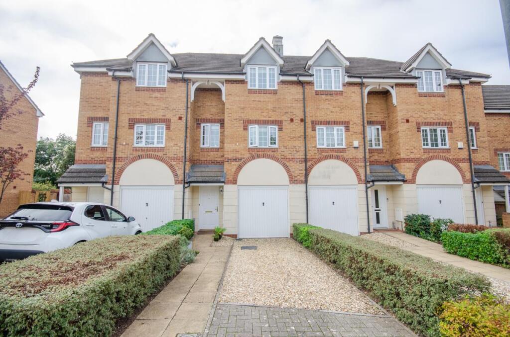 Main image of property: Cave Close, Downend, Bristol, BS16 6EH