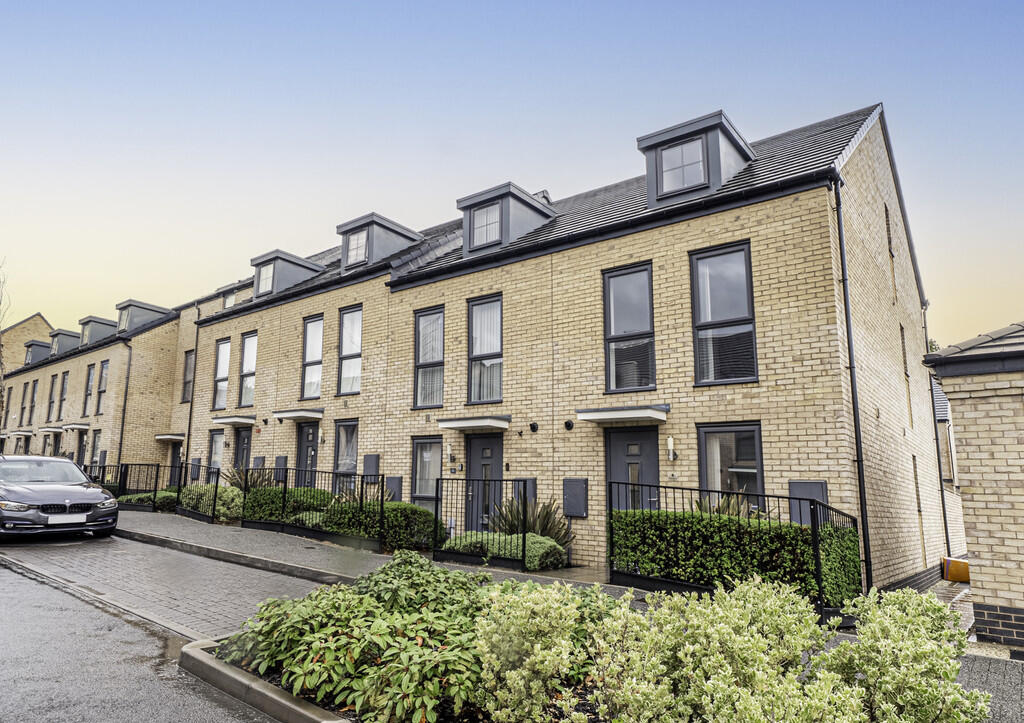 Main image of property: Stratford House Road