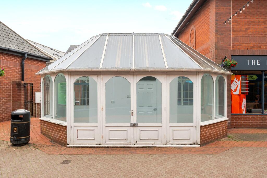 Main image of property: Lace Walk, Honiton, Devon