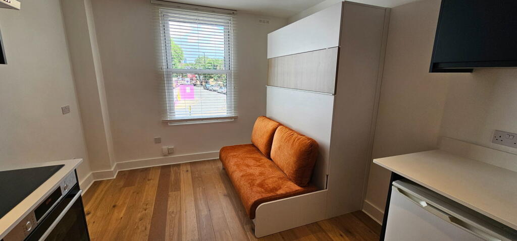 Main image of property: Chiswick High Road, London, W4 1PA