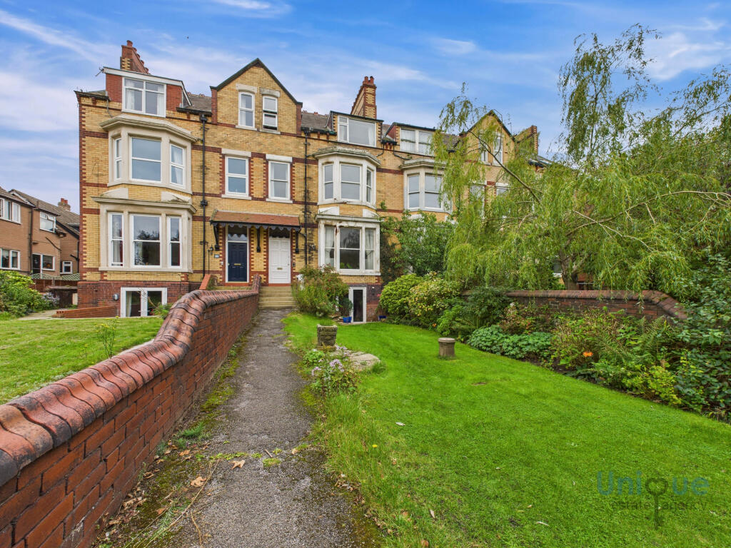 Main image of property: 18 St. Annes Road East, Lytham St. Annes, FY8