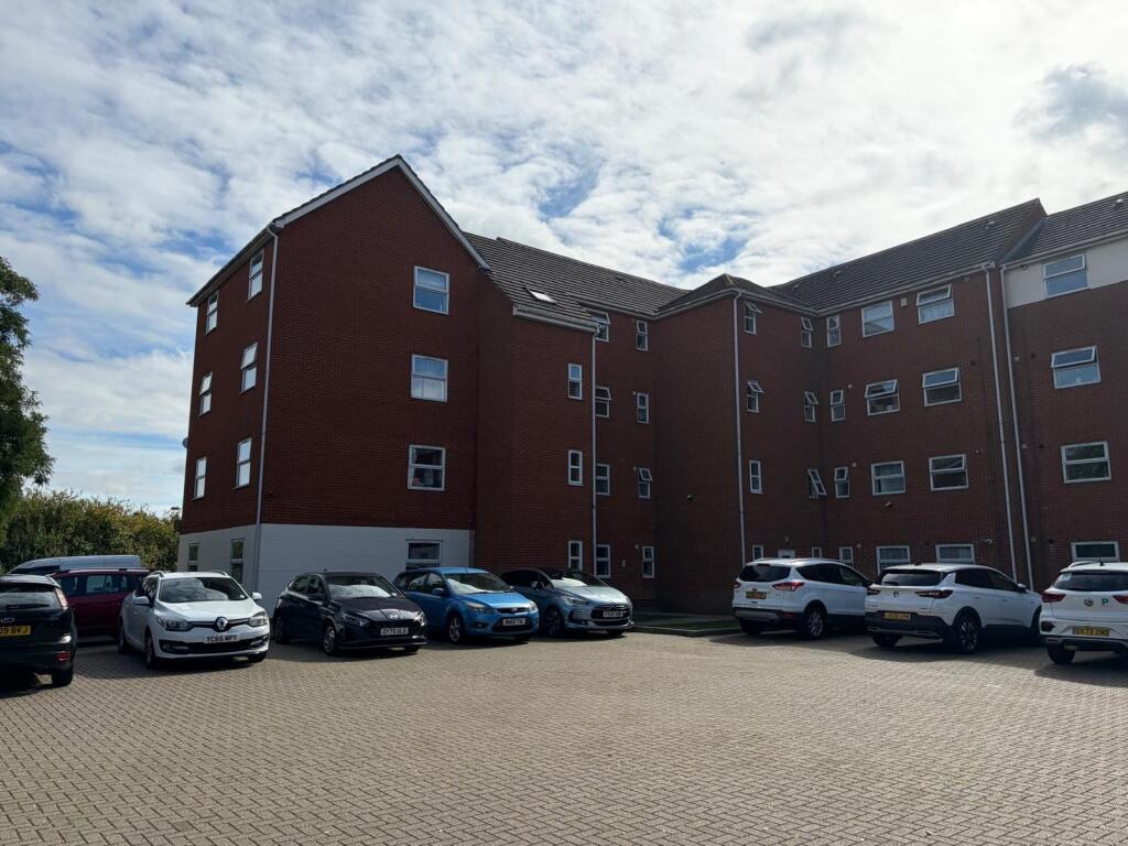 Main image of property: Timberlog Place, Basildon, SS16