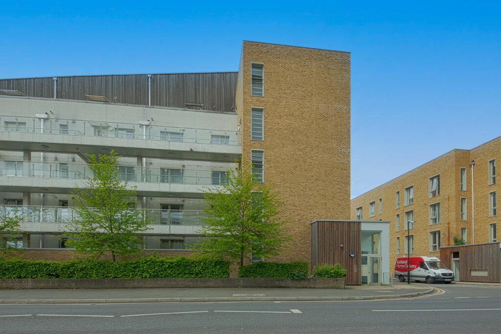Main image of property: Kidwells Close, Maidenhead, SL6