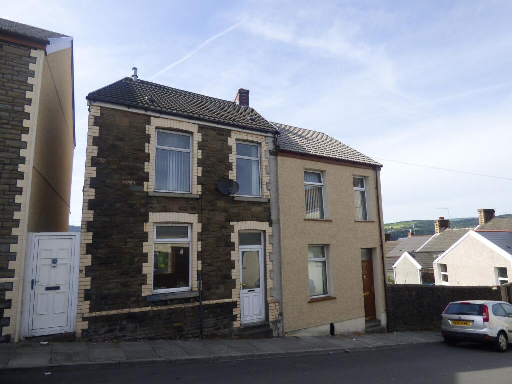 Main image of property: 3 George Street, Neath, Neath Port Talbot. SA11 1TT