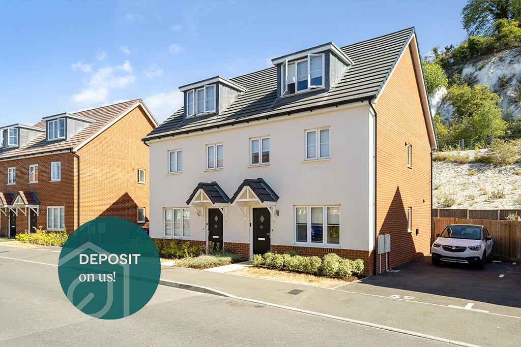 Main image of property: Leaf Living at Peters Village, Wouldham, Kent, ME1, Rochester