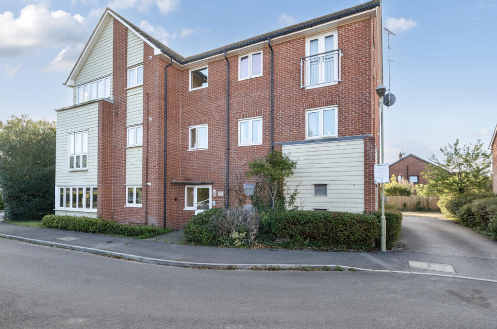 Main image of property: Pavilion Gardens, Blackfield, Southampton