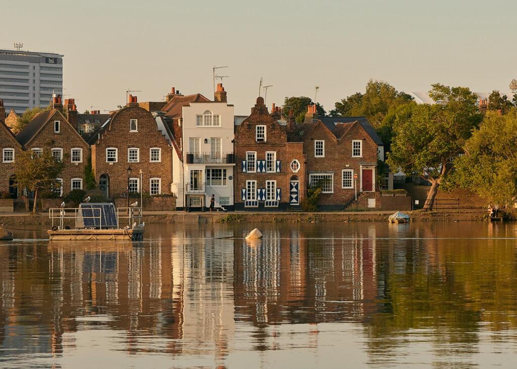 Main image of property: Strand on the Green, Chiswick, W4