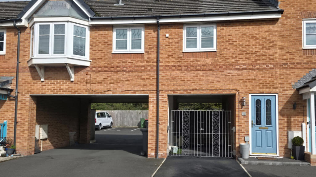 Main image of property: Thorncross, Thornton-Cleveleys, FY5 3FJ