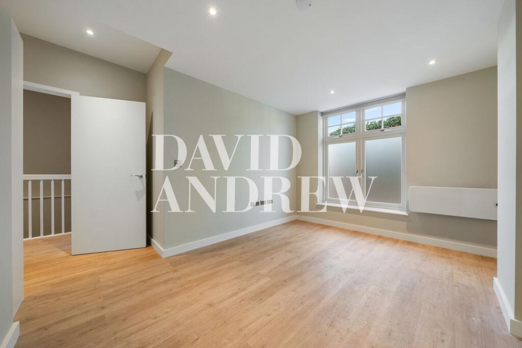 Main image of property: Fortis Green, London, N2