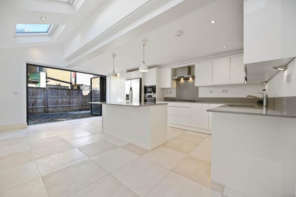 Main image of property: Cobbold Road, London, W12 9LW