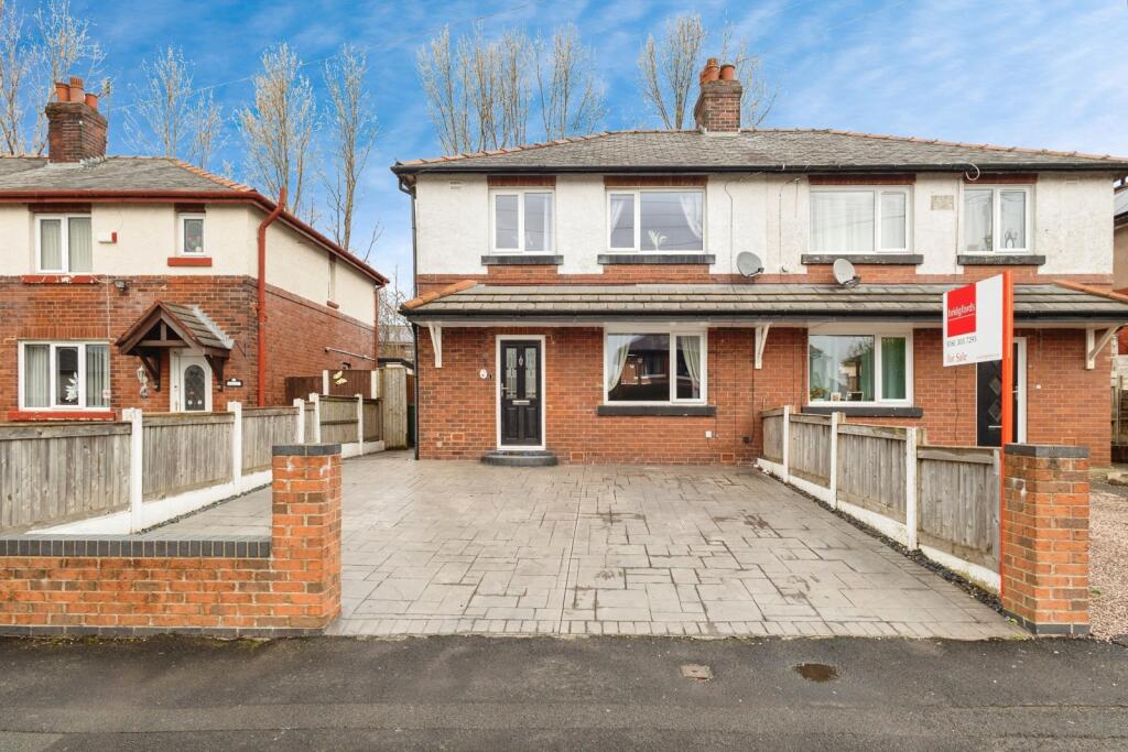 Main image of property: Boyds Walk, Dukinfield, SK16