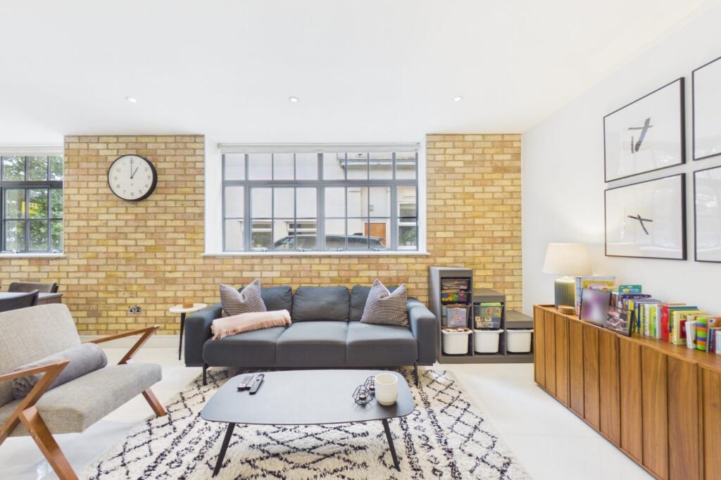 Main image of property: Rampart Street, London, E1