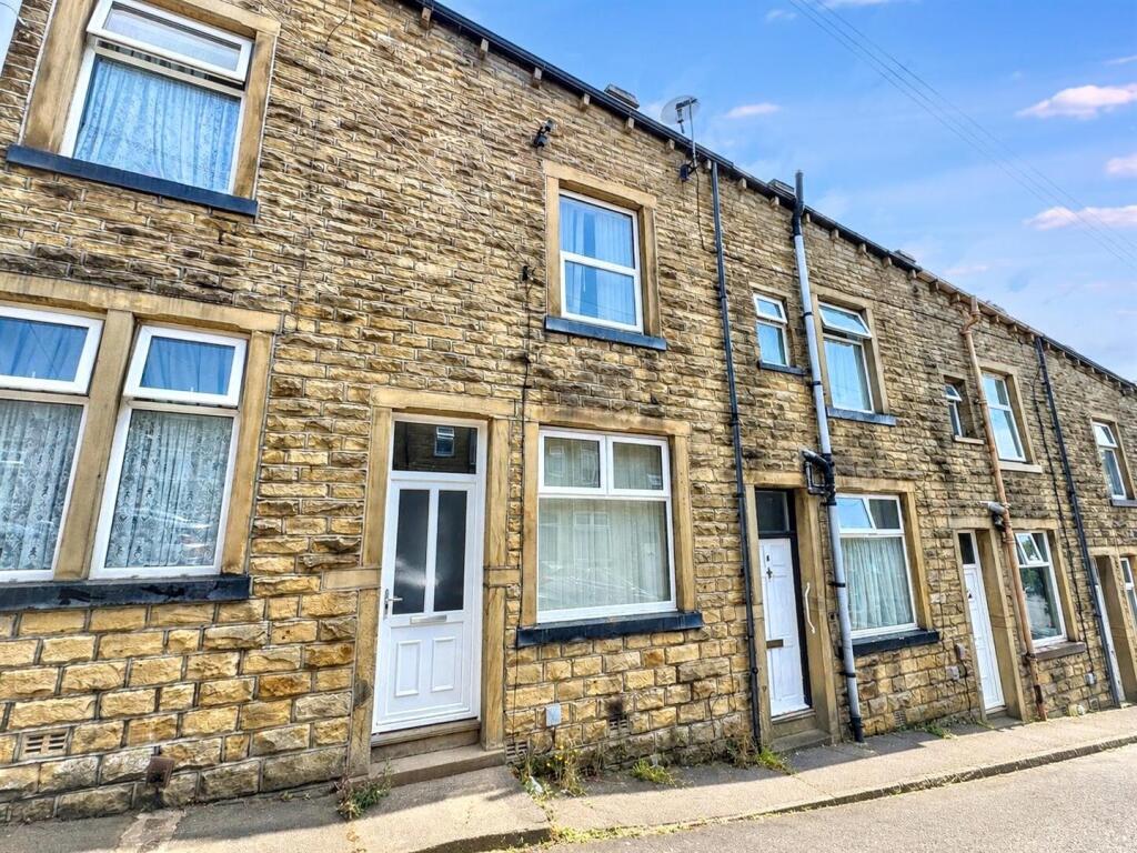 Main image of property: Edensor Road, Keighley, BD21 2LS