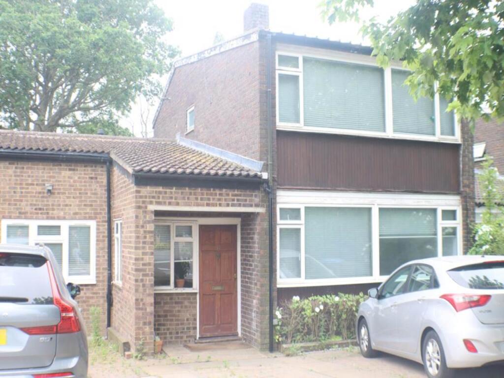 Main image of property: Bishops Rise (Room 2), Hatfield, Hertfordshire