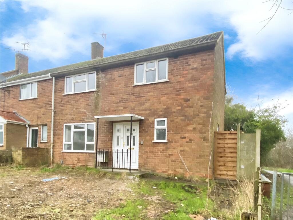 Main image of property: Red Deeps, Nuneaton, Warwickshire, CV11