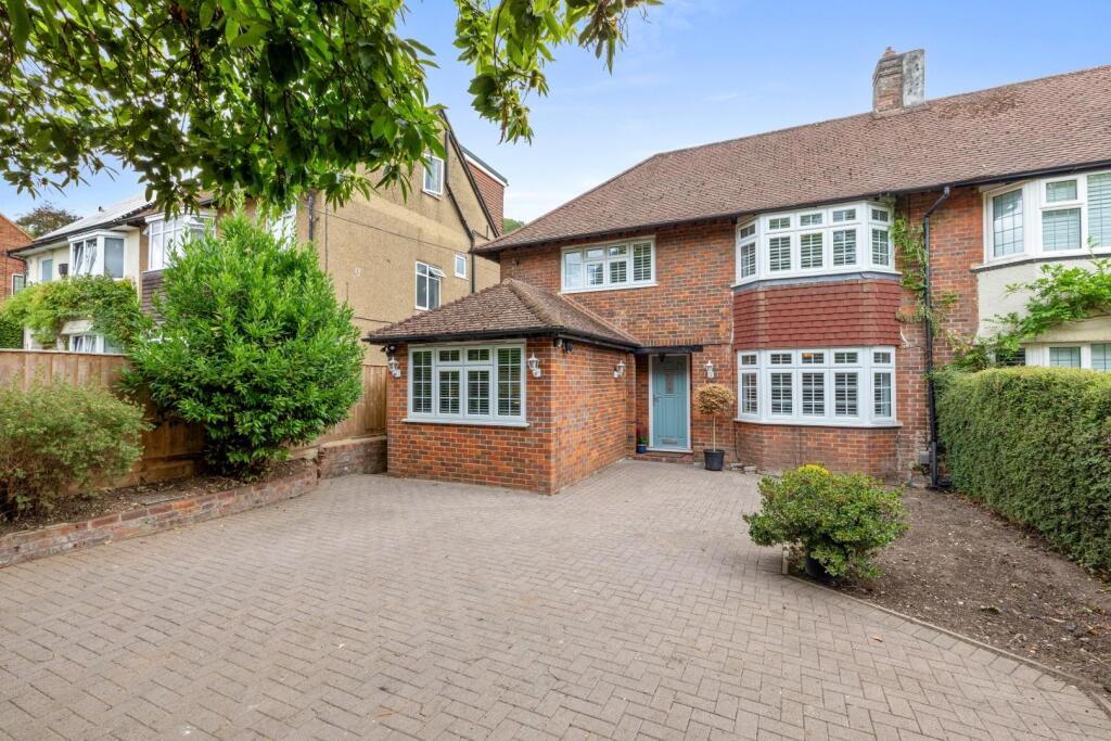 Main image of property: Station Road, Amersham, Buckinghamshire, HP7 0BG