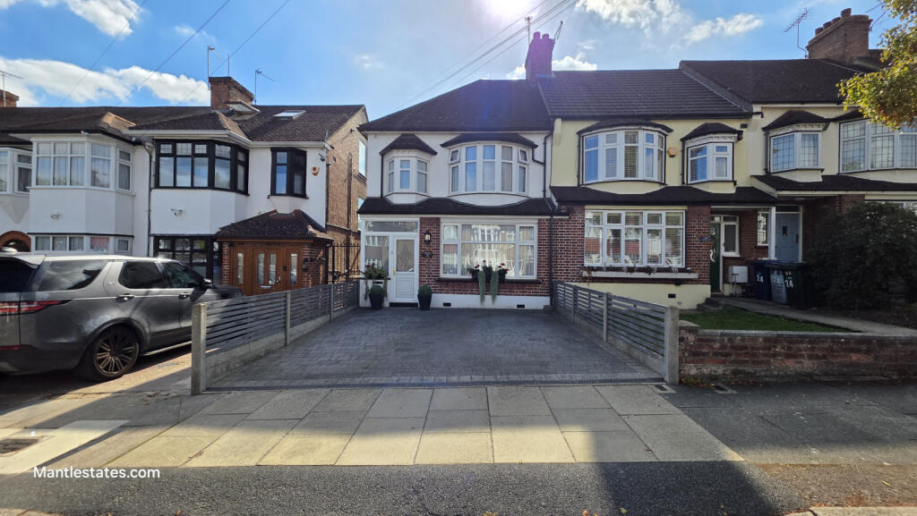 Main image of property: Uplands Road, East BARNET EN4 8NY