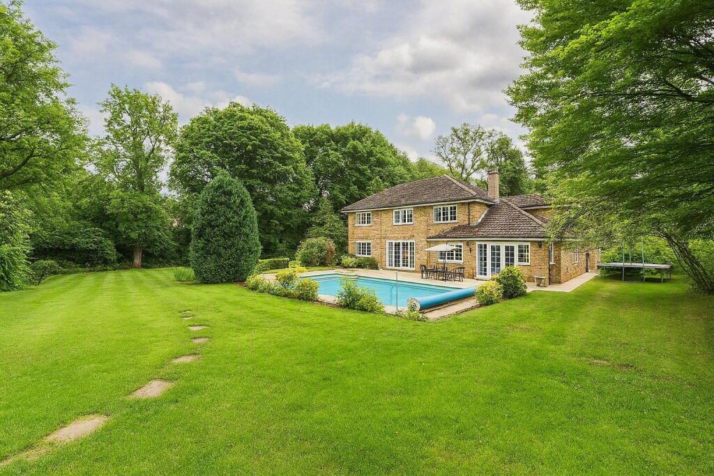 Main image of property: Old Avenue, West Byfleet, Surrey, KT14