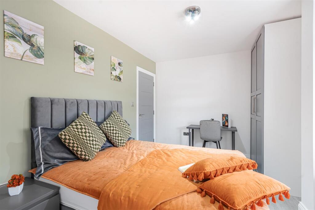 Main image of property: Co-Living Accommodation - Surbiton Road, Kingston Upon Thames