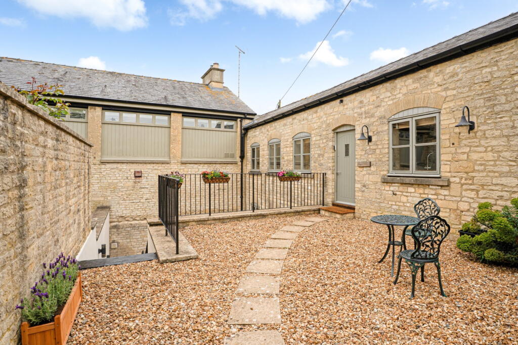 Main image of property: West End, Northleach, Cheltenham, GL54 3HB