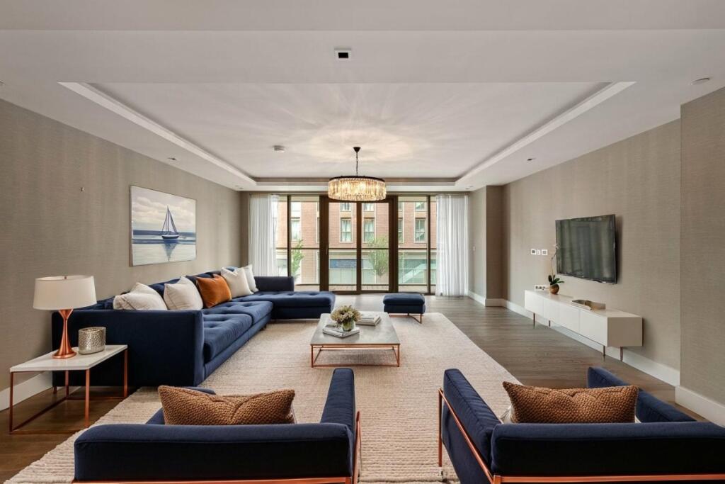 Main image of property: 1 Warwick Lane London W14