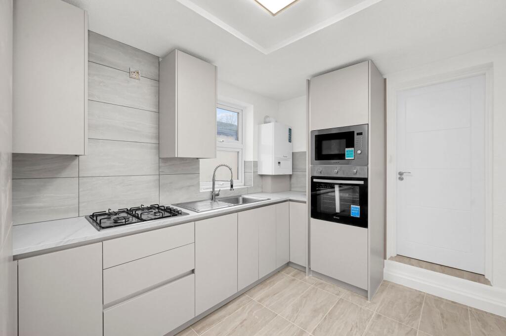 Main image of property: Hendon Lane, Finchley, N3