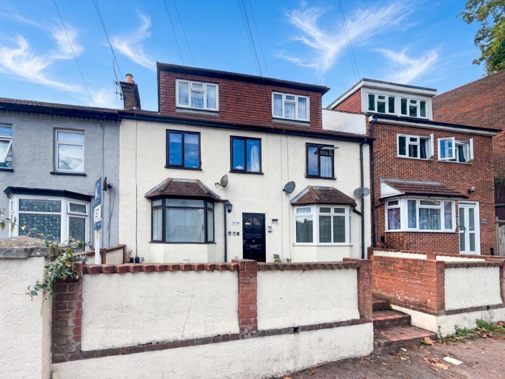 Main image of property: Southchurch Avenue, Southend-On-Sea