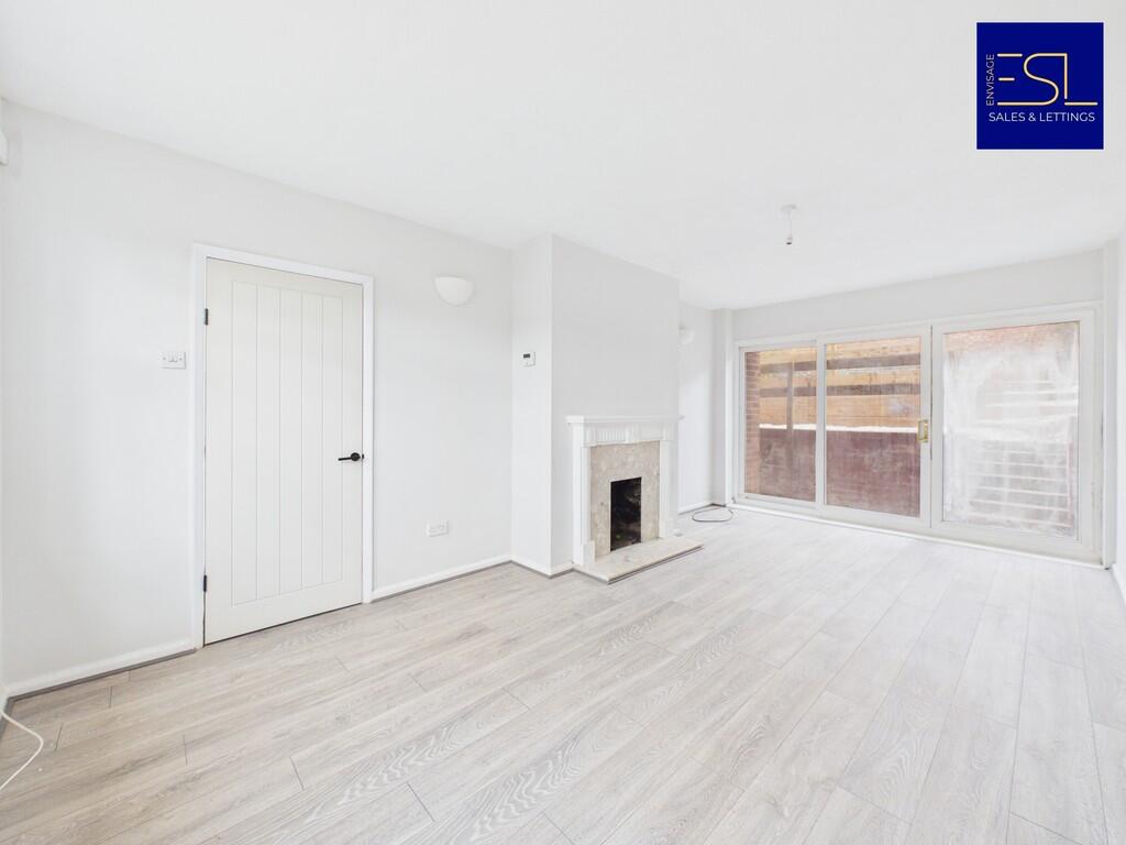 Main image of property: Moor Road, Nuneaton
