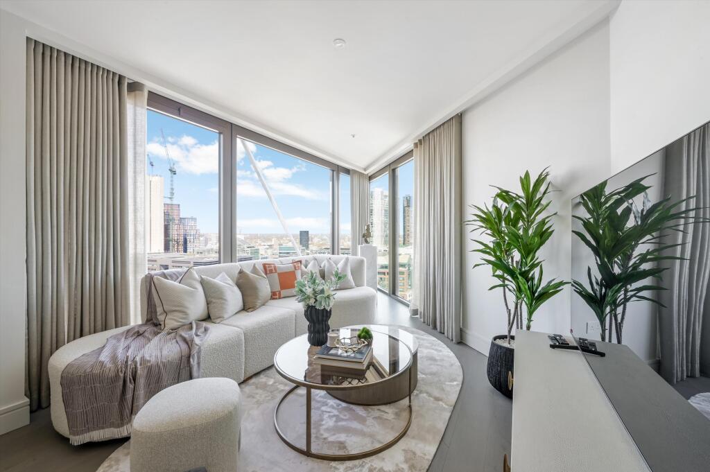 Main image of property: Houndsditch, London EC3A