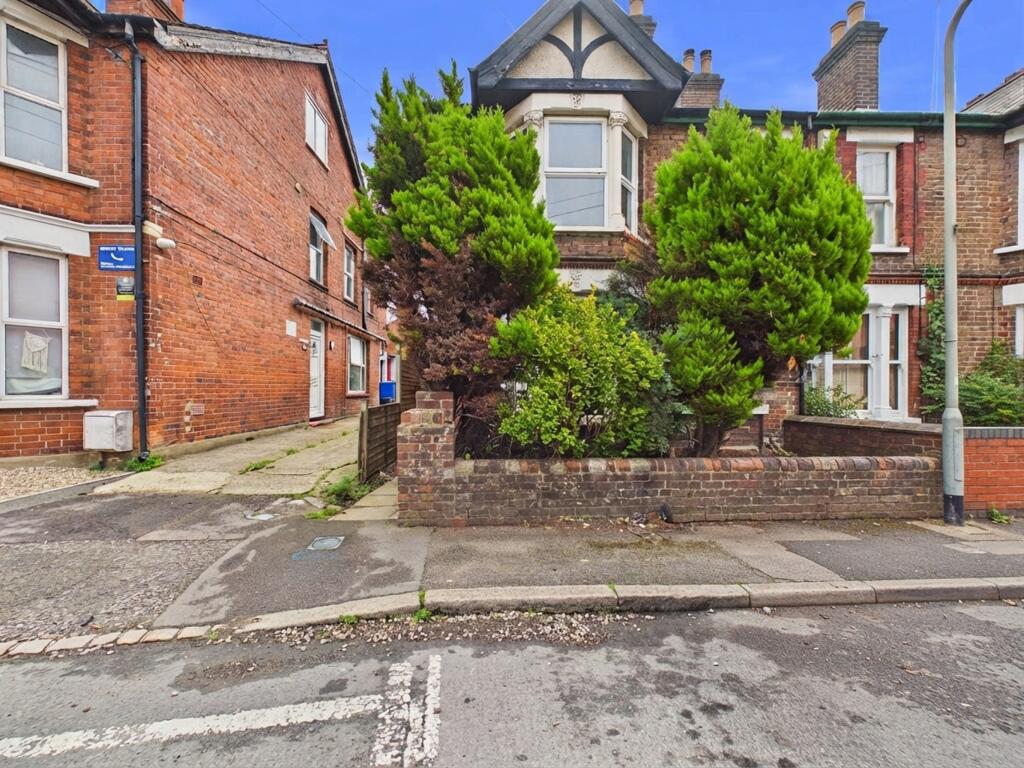 Main image of property: Queens Road, High Wycombe, Buckinghamshire