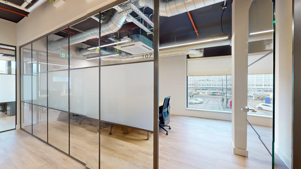 5 Person Office