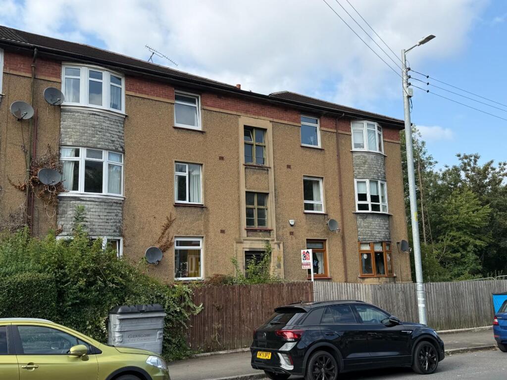 Main image of property: 1/1, 60 Dorchester Avenue, G12 0ED