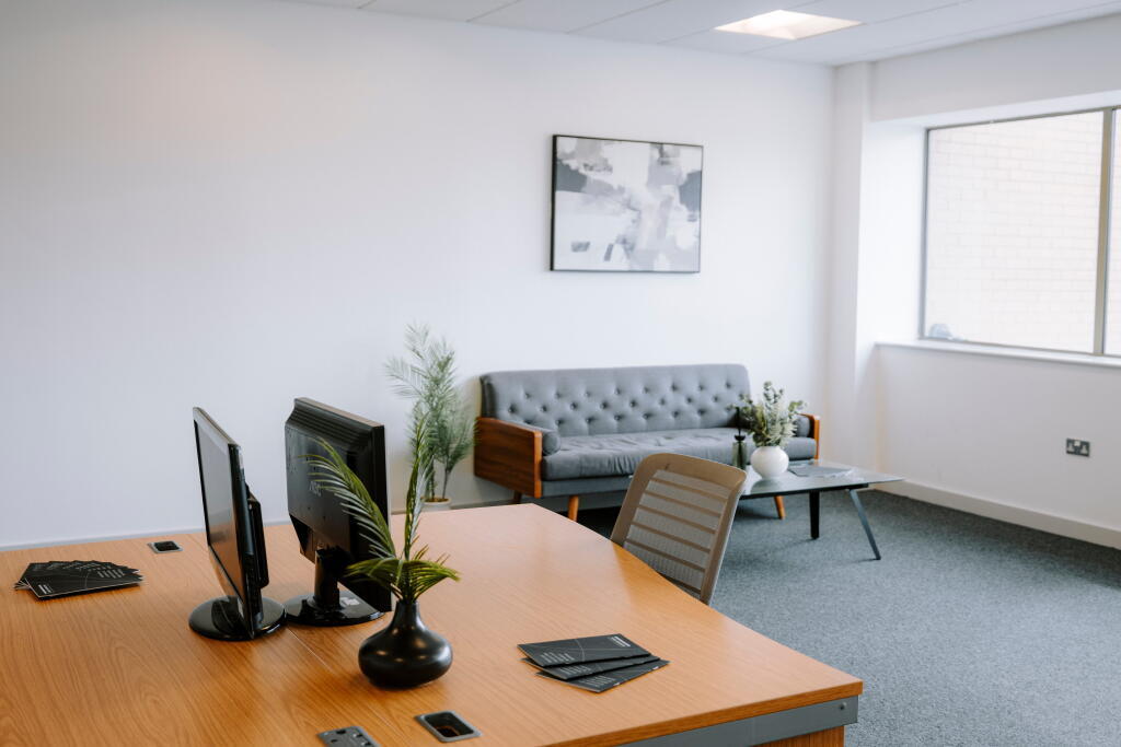 500 sqft office