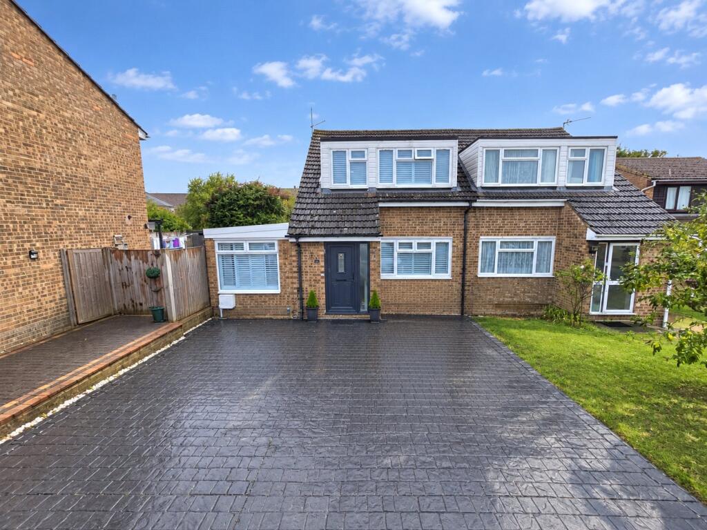 Main image of property: Beatty Gardens, Braintree, Essex, CM7