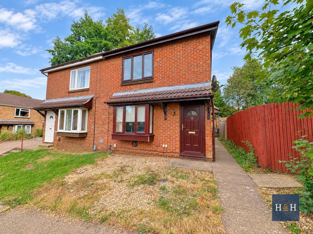 Main image of property: PROBYN CLOSE, SOUTHFIELDS - NN3