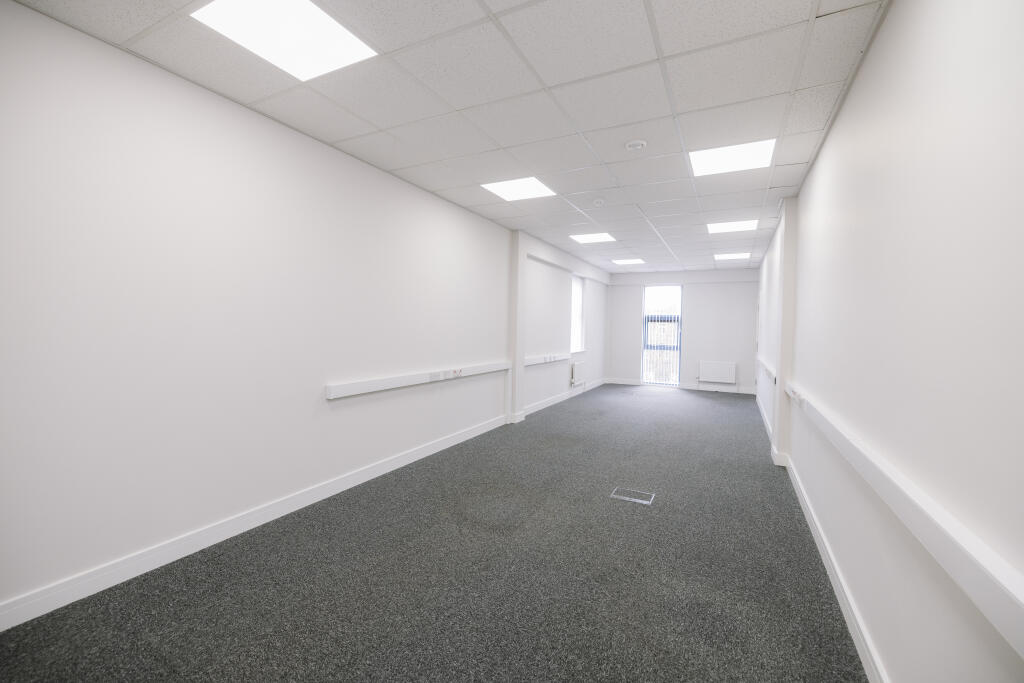225 sqft office