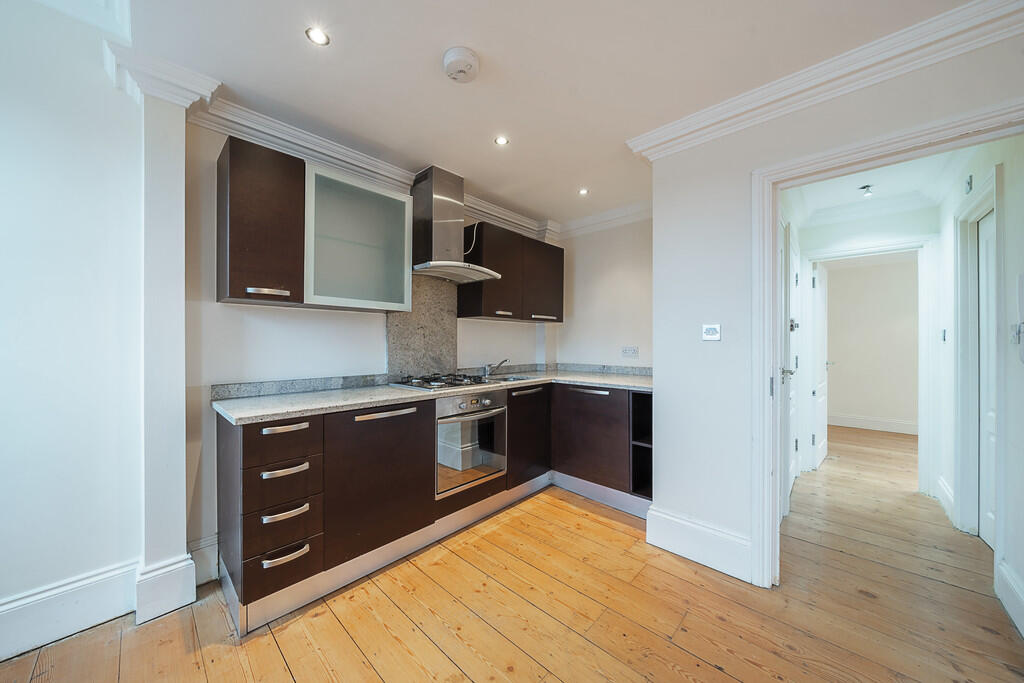 Main image of property: St. John's Villas, N19