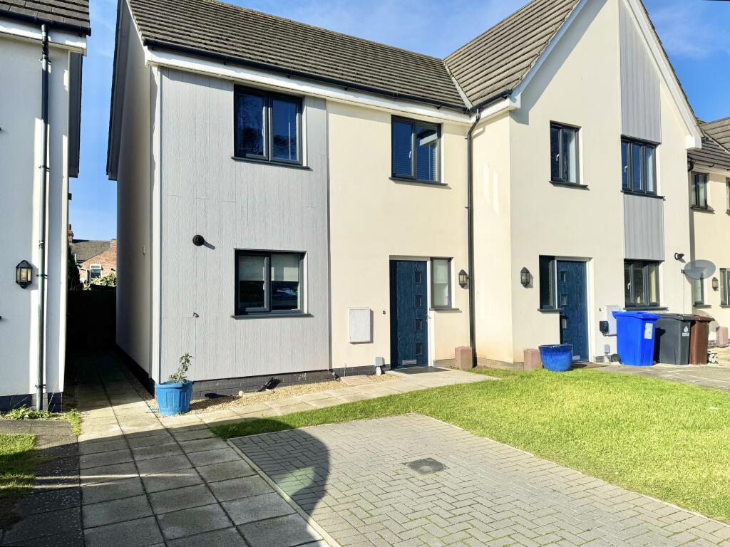Main image of property: The Gates, Ipswich
