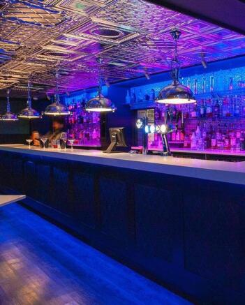 Bar 2.jpg