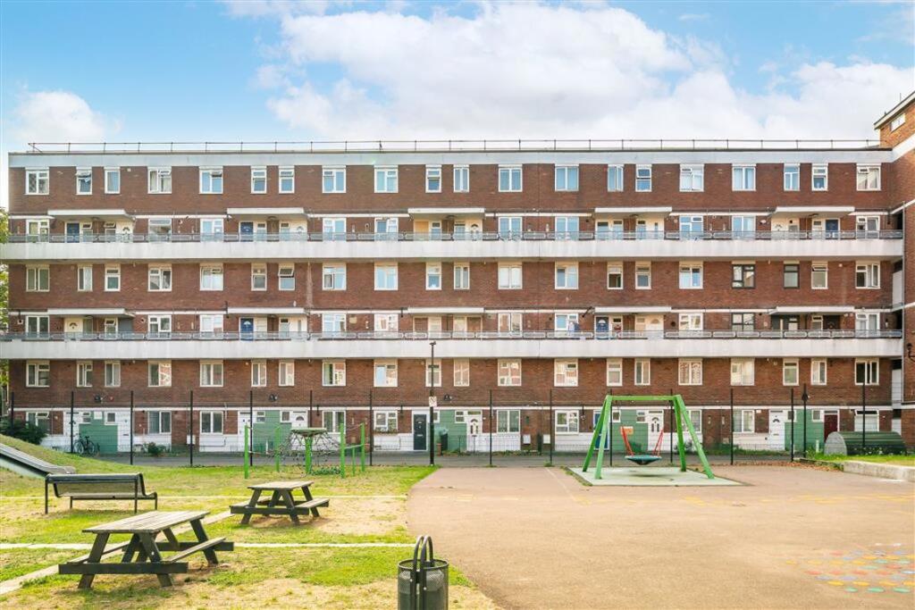 Main image of property: Weymouth Terrace, Shoreditch