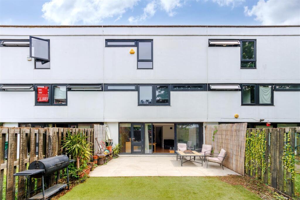 Main image of property: Dunboyne Road, Hampstead