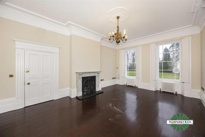 Broomfield Place, Main Rd -002.jpg