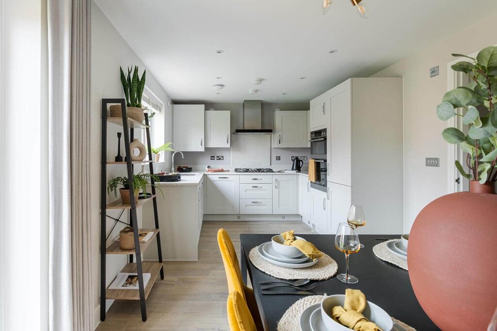 Main image of property: St. Marys Grove,
Nailsea,
BS48 4NJ