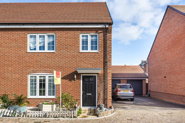 Main image of property: Diamond Drive, Didcot, OX11
